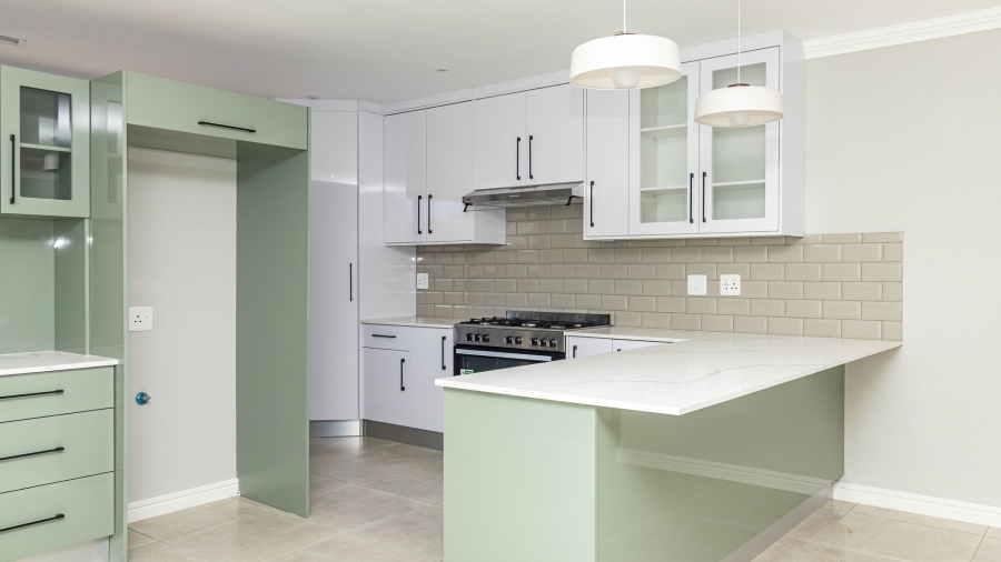 3 Bedroom Property for Sale in Fraaiuitsig Western Cape